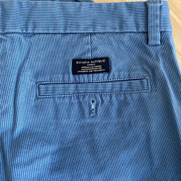 Banana Republic Men’s Chinos - Picture 2 of 4